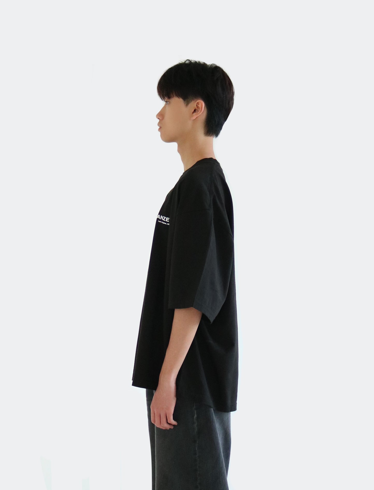BLACK BASIC BOX TEE