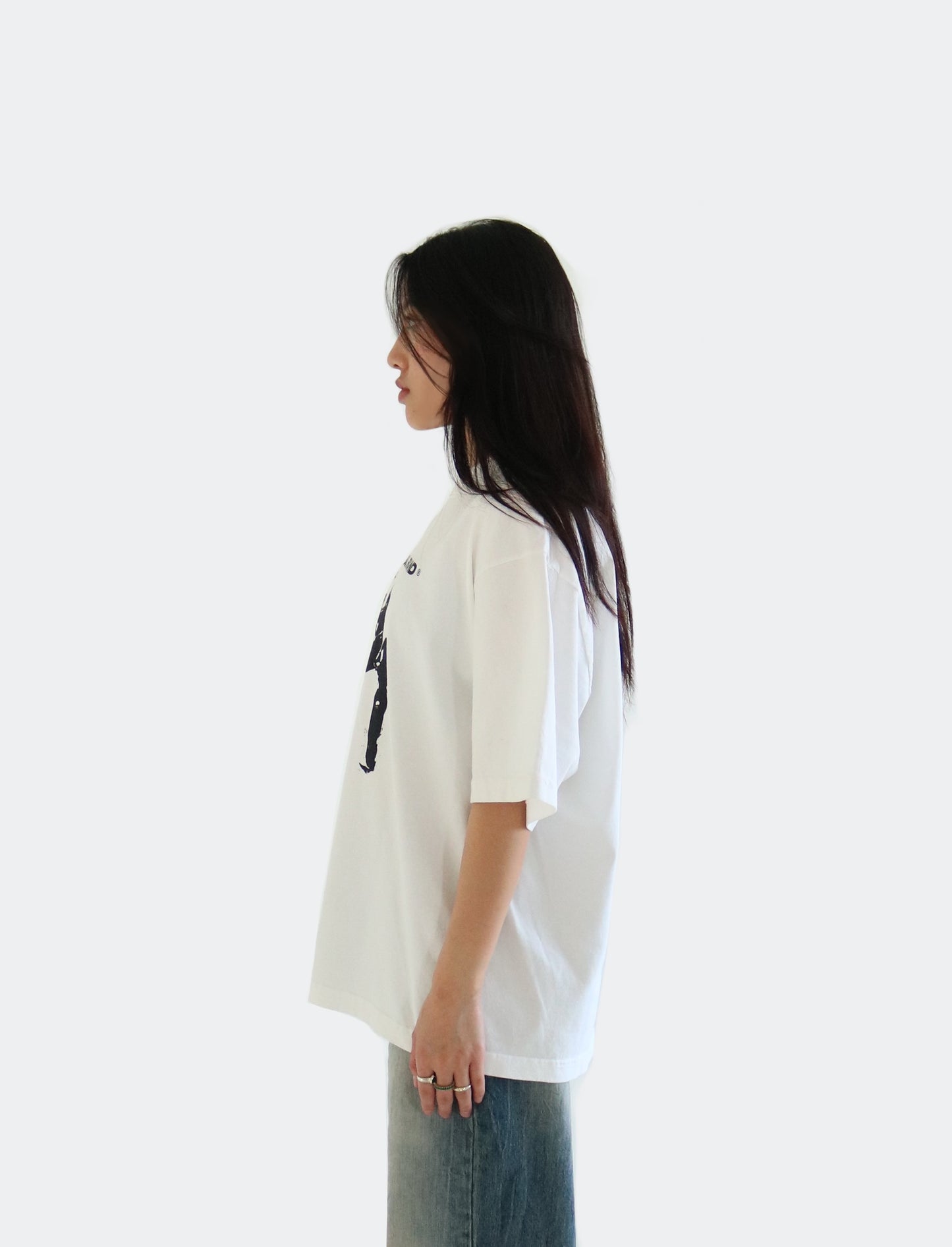 WHITE GLOBAL BOX TEE