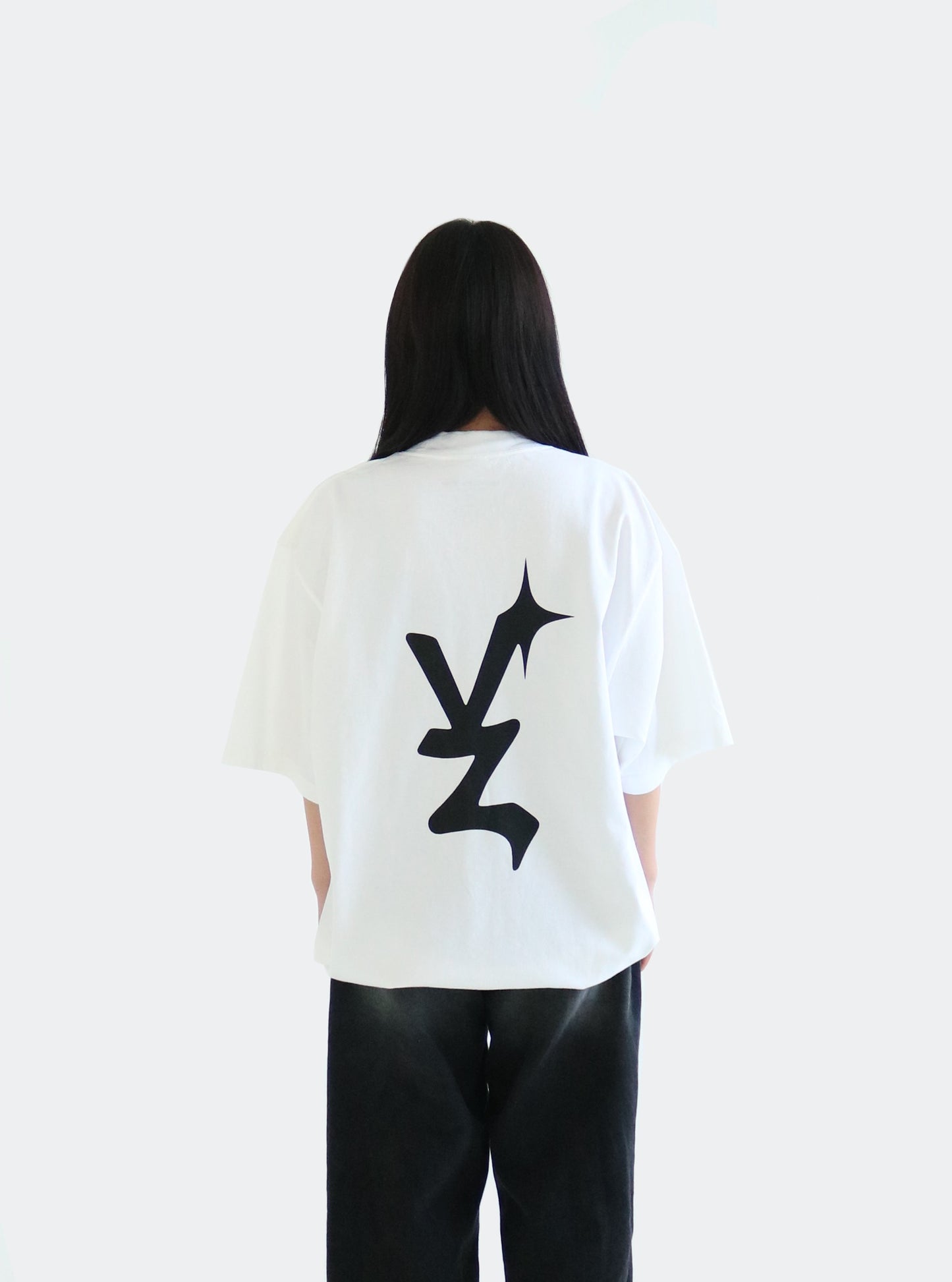 WHITE BASIC BOX TEE
